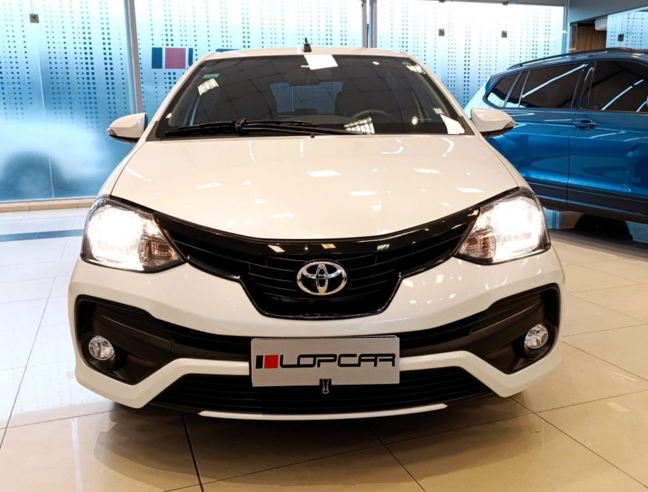 Toyota Etios Usado Financiado en Córdoba, deRuedas