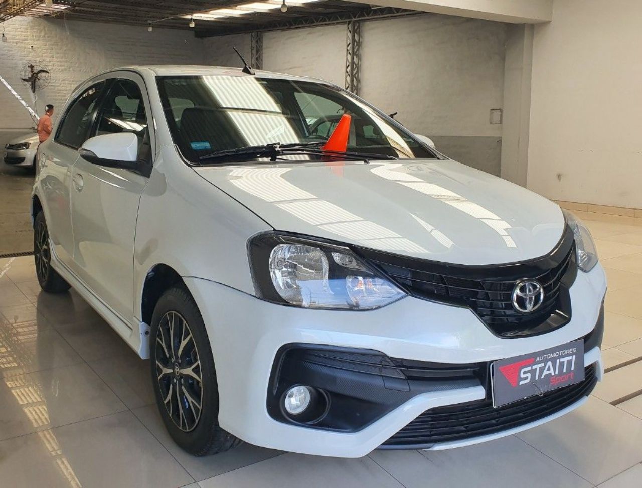 Toyota Etios Usado Financiado en Mendoza, deRuedas