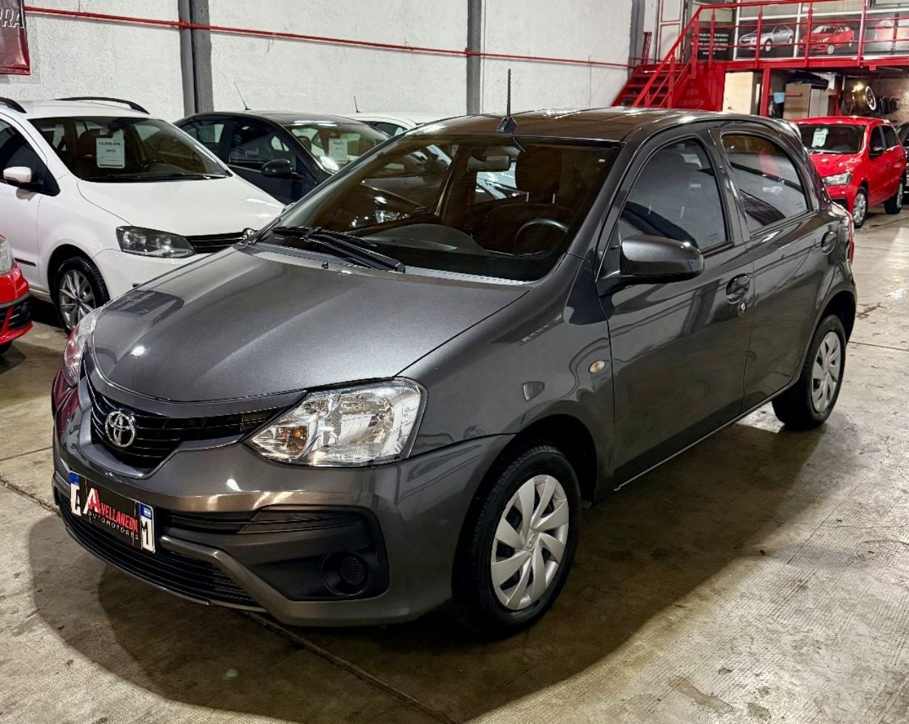 Toyota Etios Usado Financiado en Mendoza, deRuedas