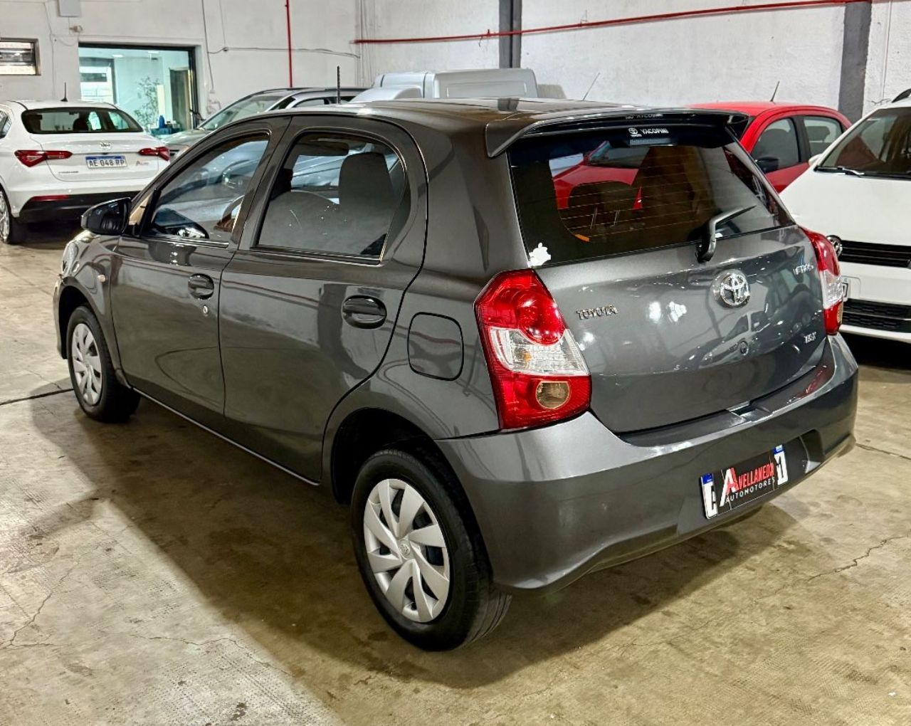 Toyota Etios Usado Financiado en Mendoza, deRuedas
