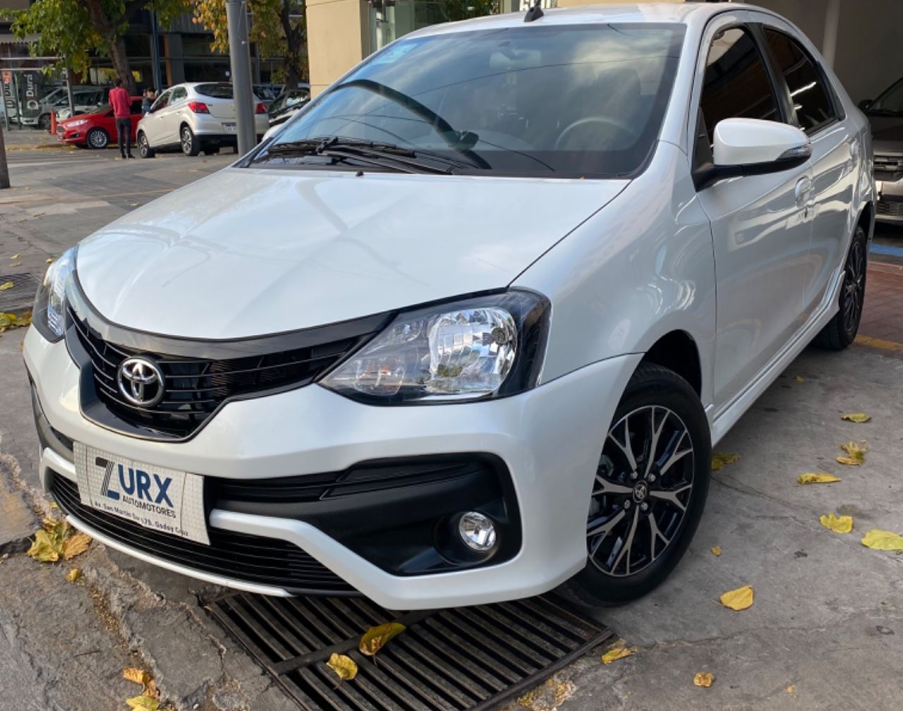 Toyota Etios Usado en Mendoza, deRuedas