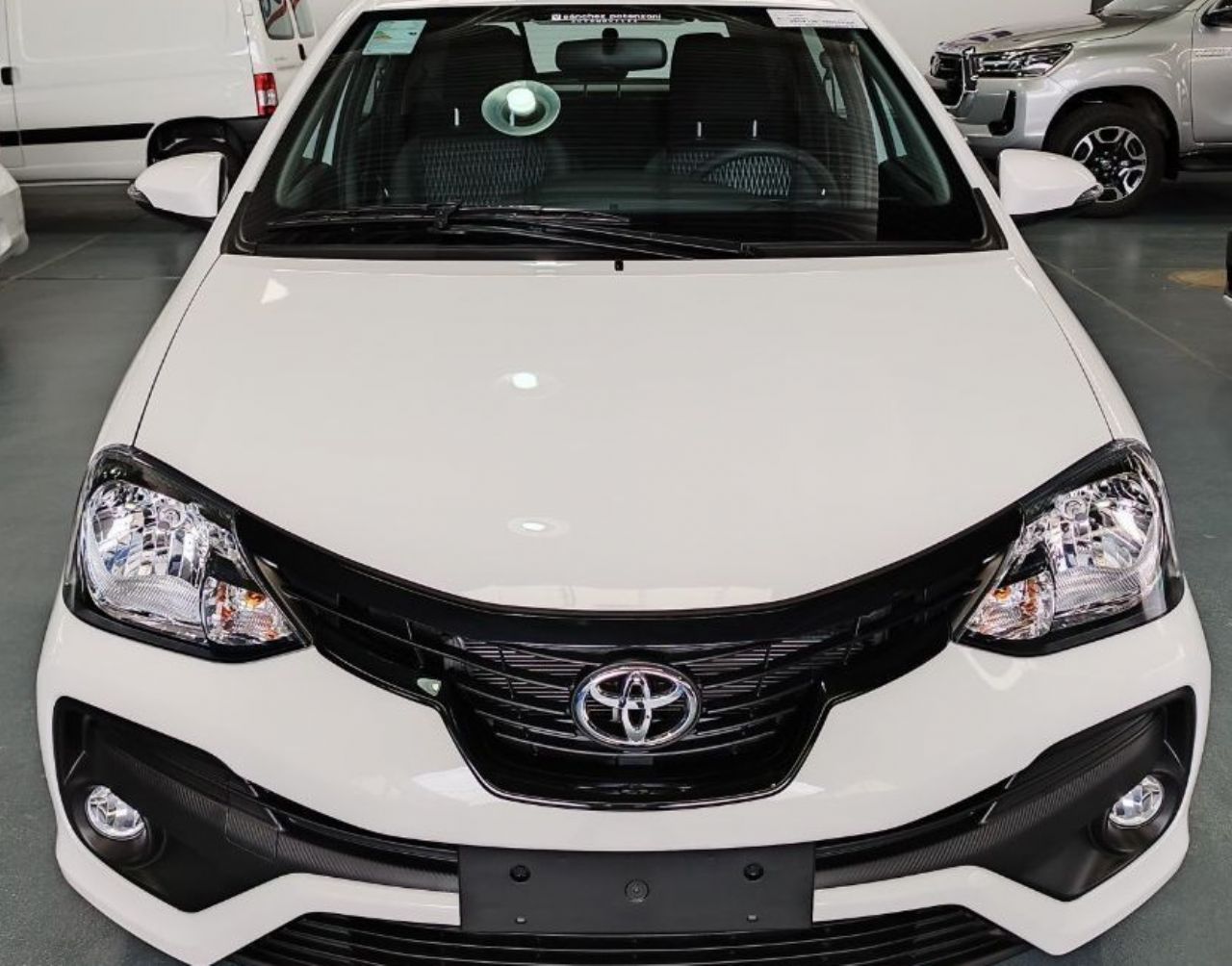 Toyota Etios Usado en Mendoza, deRuedas
