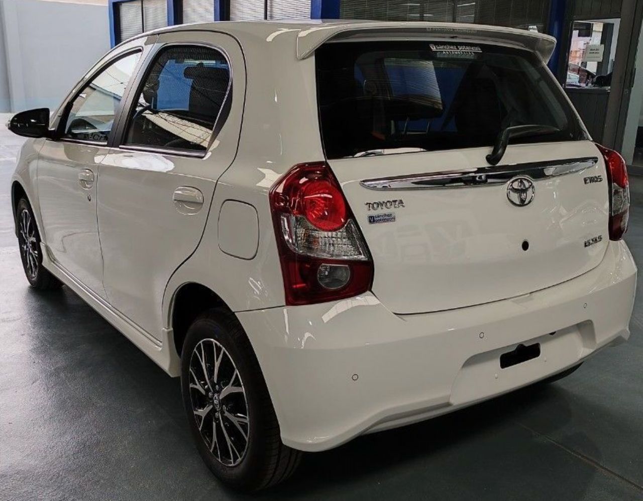 Toyota Etios Usado en Mendoza, deRuedas