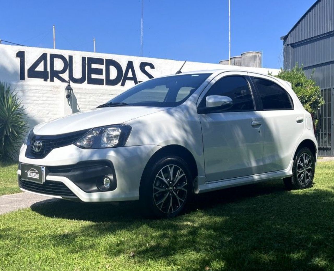 Toyota Etios Usado en Mendoza, deRuedas