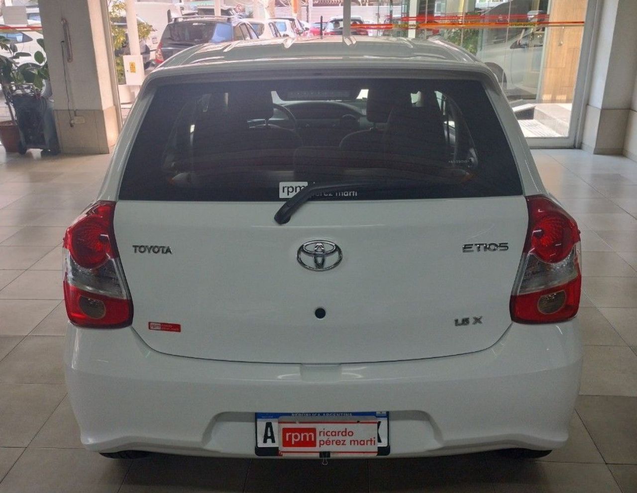 Toyota Etios Usado en Mendoza, deRuedas