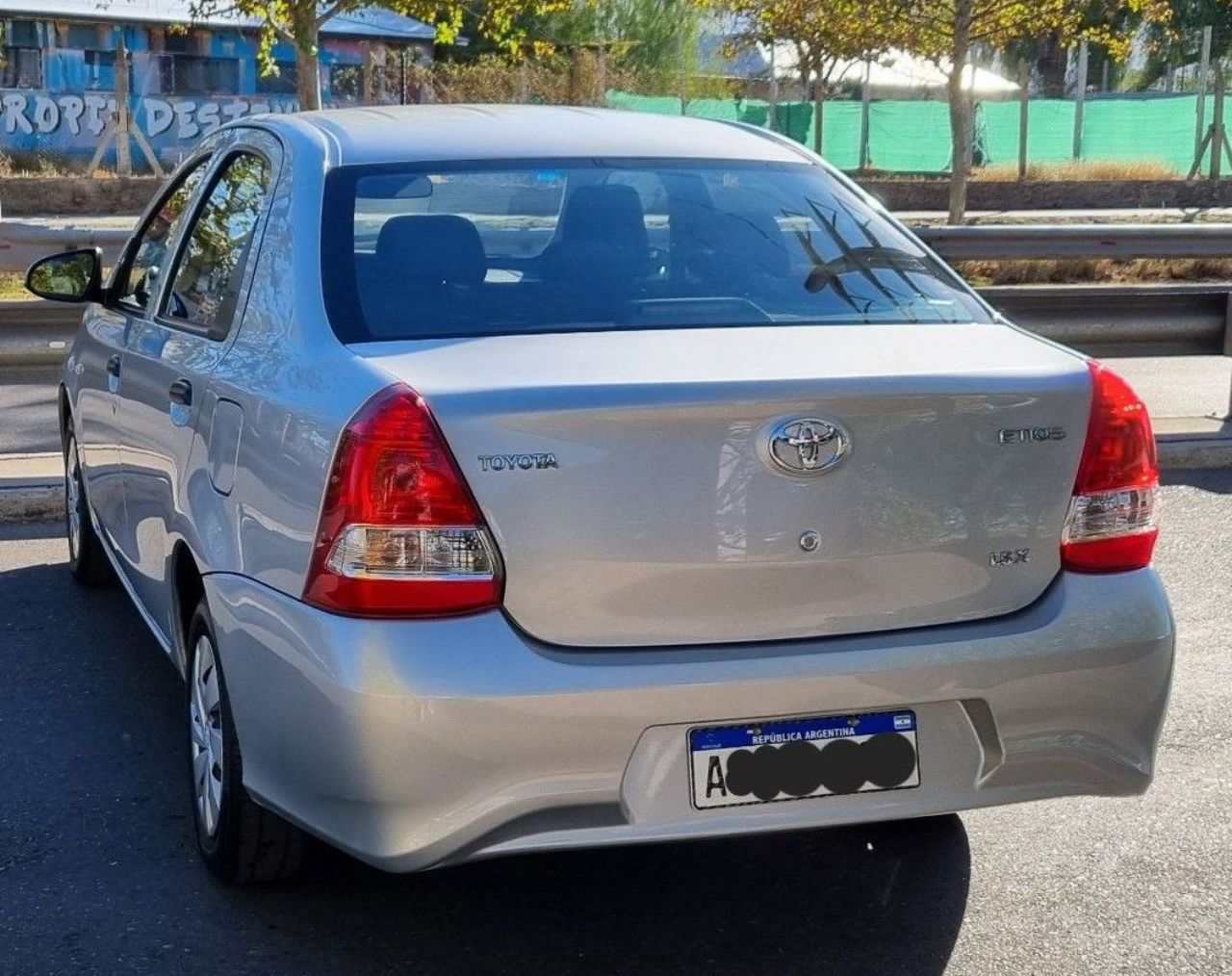 Toyota Etios Usado en Mendoza, deRuedas