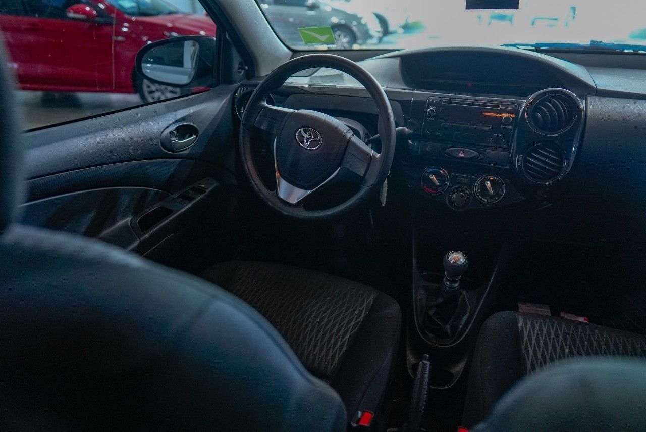 Toyota Etios Usado en San Luis, deRuedas