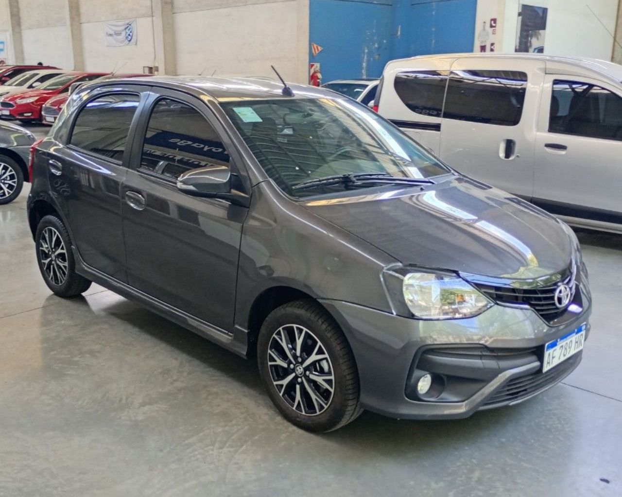 Toyota Etios Usado en Mendoza, deRuedas