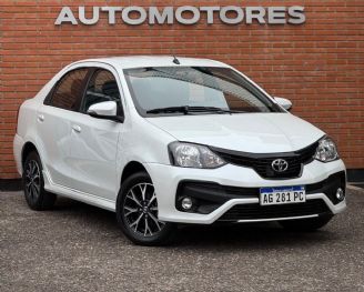 Toyota Etios Usado en Córdoba Financiado