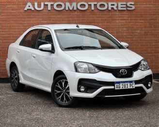 Toyota Etios Usado en Córdoba Financiado
