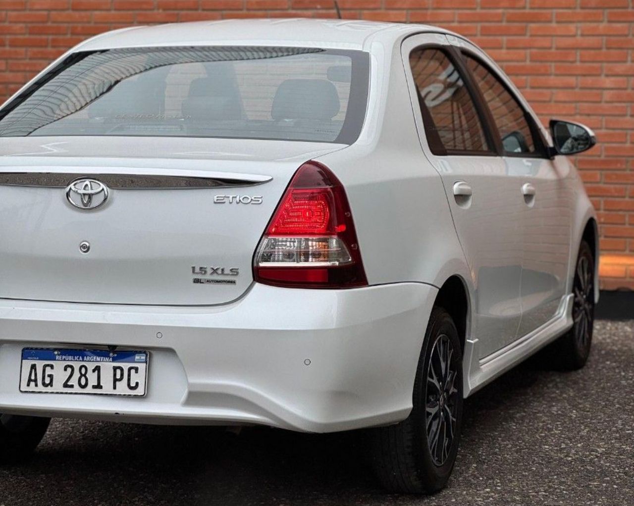 Toyota Etios Usado Financiado en Córdoba, deRuedas