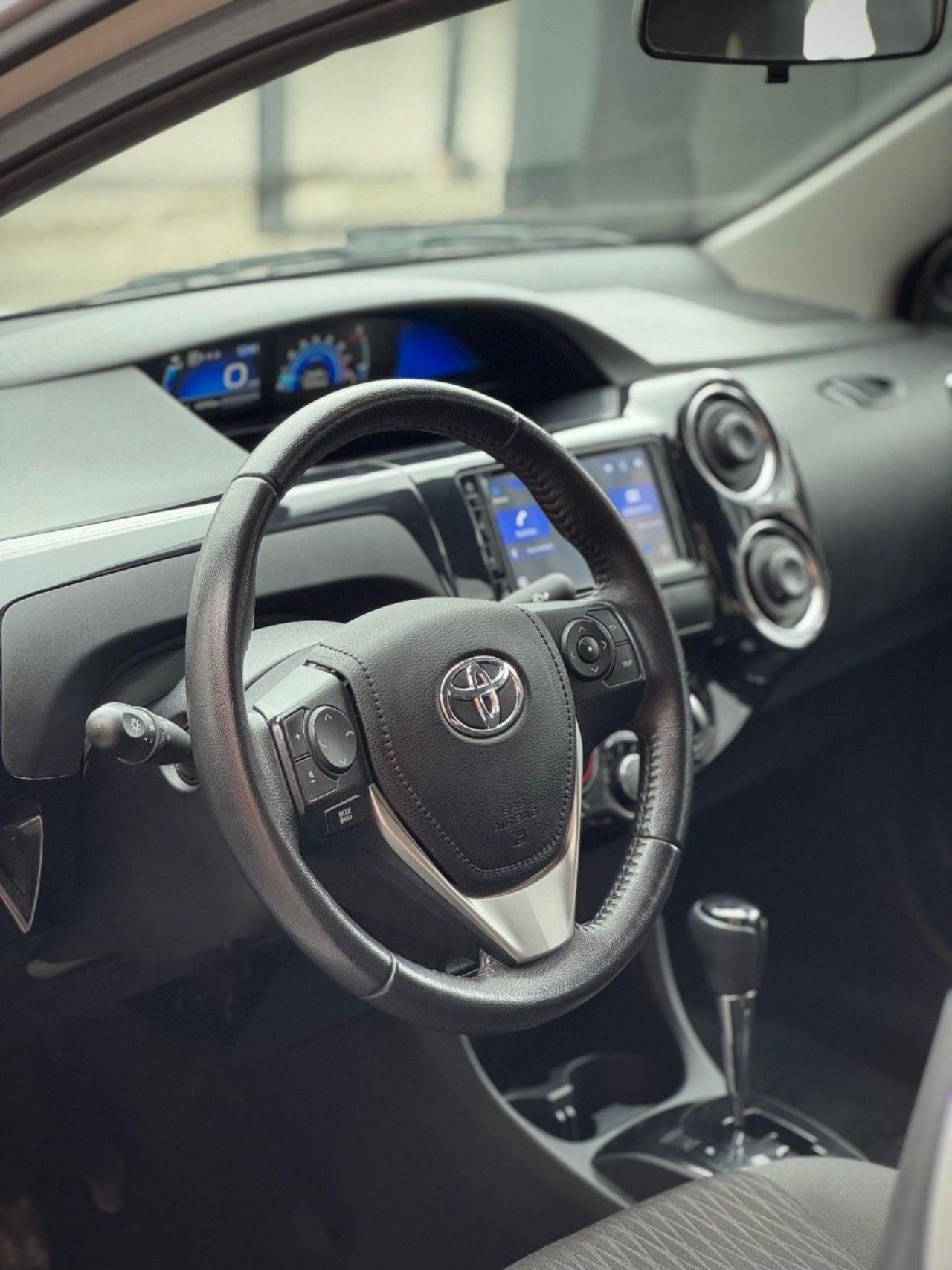 Toyota Etios Usado Financiado en Córdoba, deRuedas