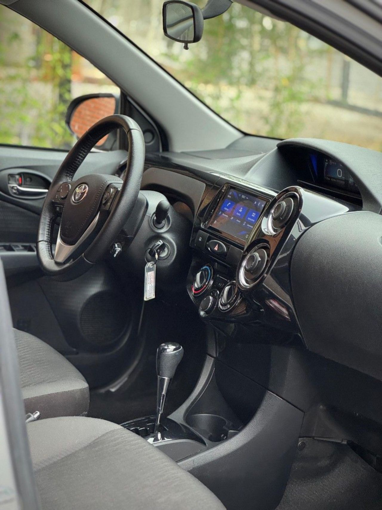 Toyota Etios Usado Financiado en Córdoba, deRuedas