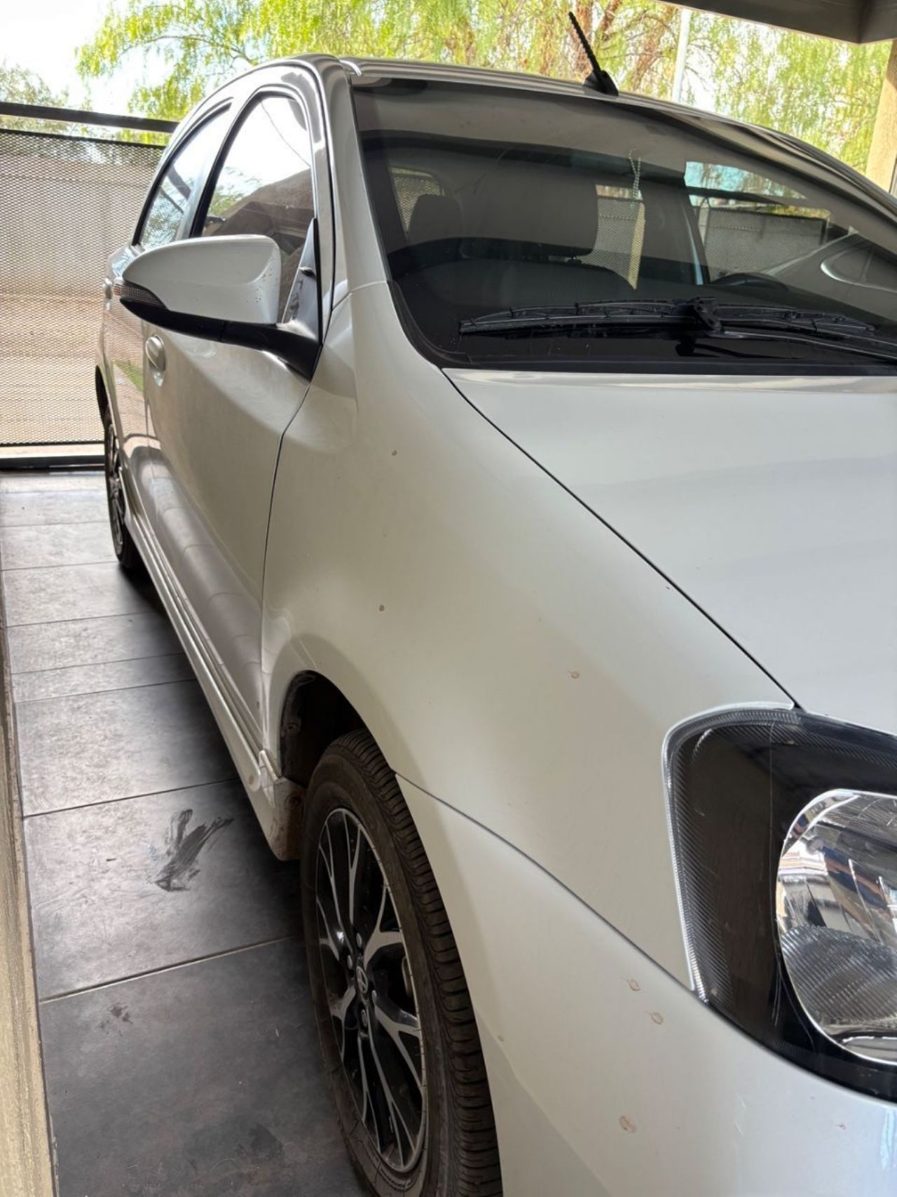Toyota Etios Usado en Mendoza, deRuedas