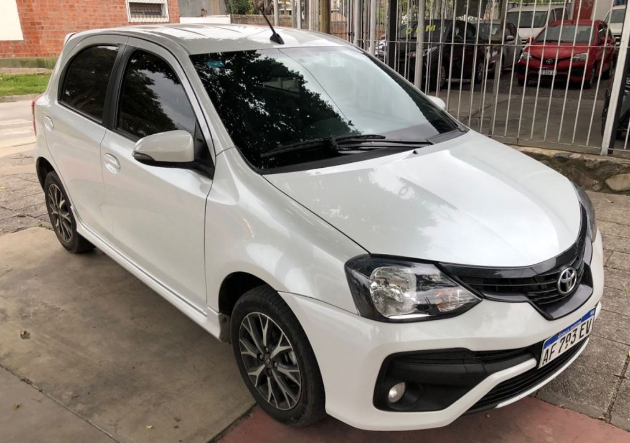 Toyota Etios Usado en Salta, deRuedas