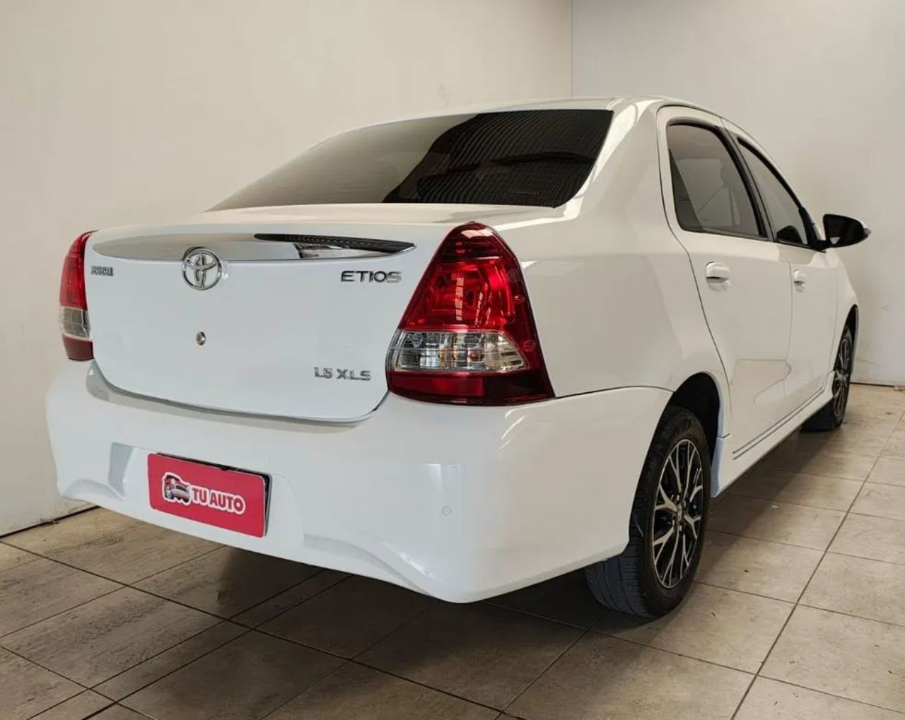Toyota Etios Usado en Córdoba, deRuedas