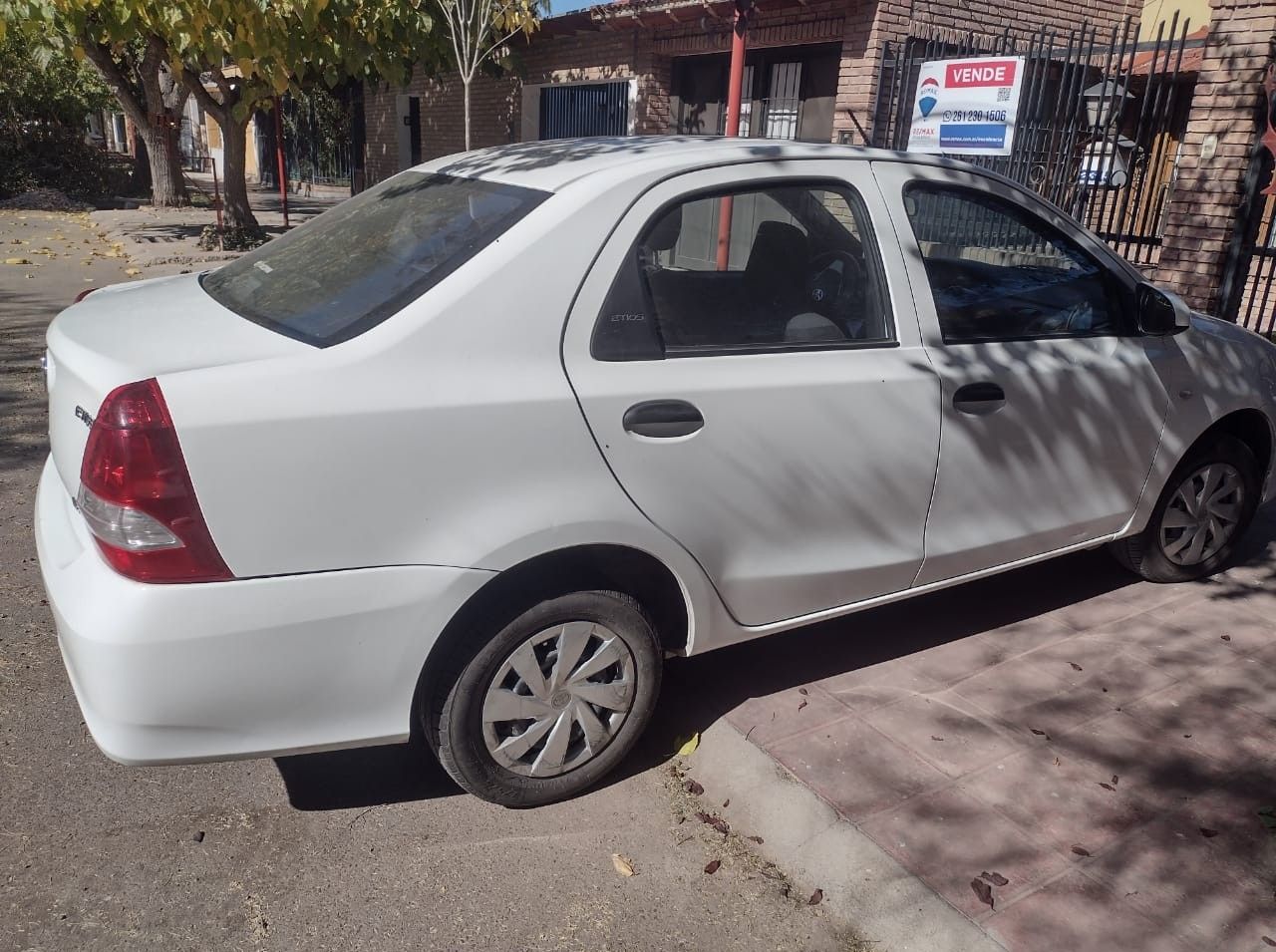 Toyota Etios Usado en Mendoza, deRuedas