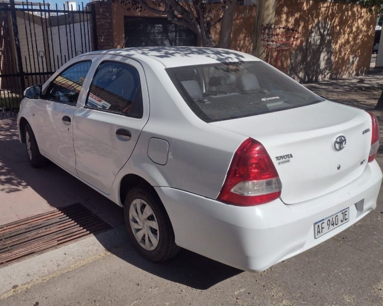 Toyota Etios Usado en Mendoza, deRuedas