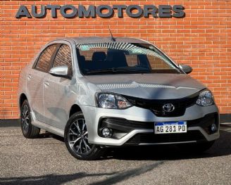 Toyota Etios Usado en Córdoba Financiado