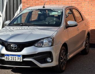 Toyota Etios Usado en Córdoba Financiado