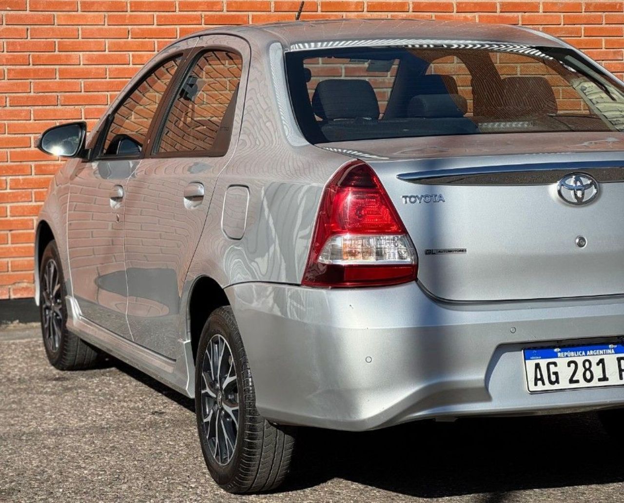 Toyota Etios Usado Financiado en Córdoba, deRuedas