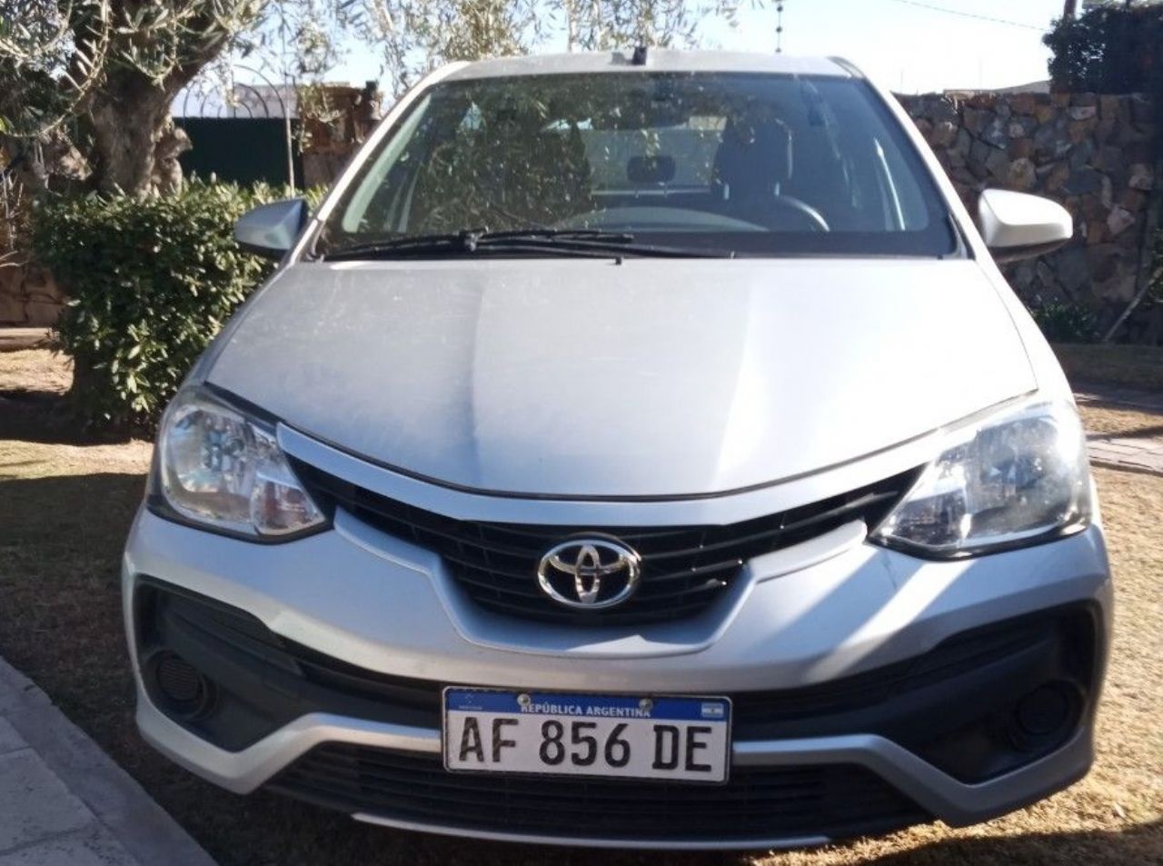 Toyota Etios Usado en Mendoza, deRuedas