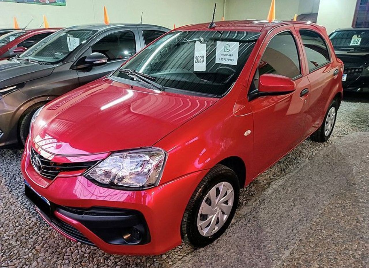 Toyota Etios Usado Financiado en Buenos Aires, deRuedas