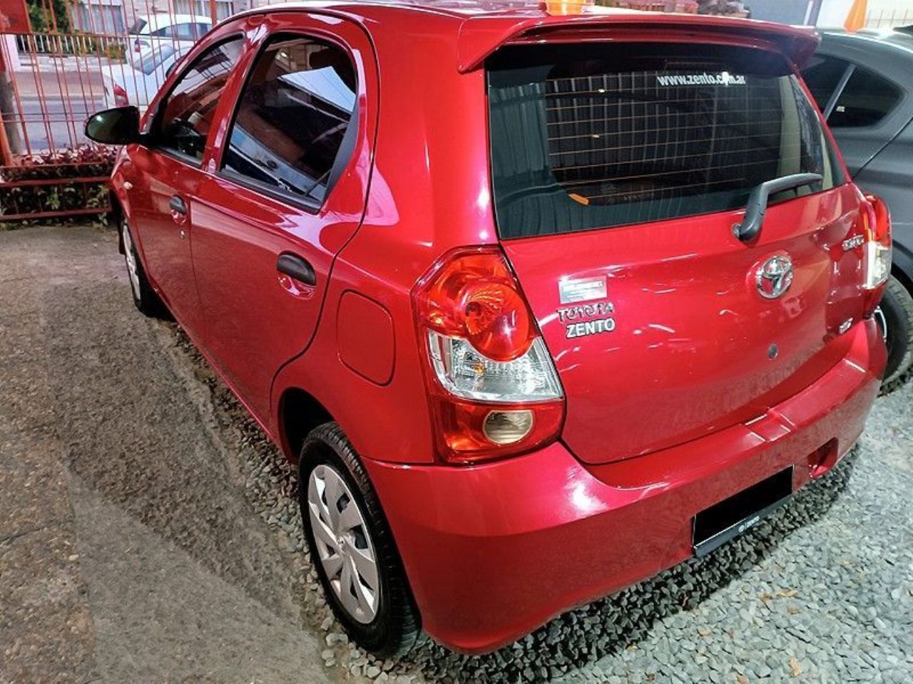 Toyota Etios Usado Financiado en Buenos Aires, deRuedas