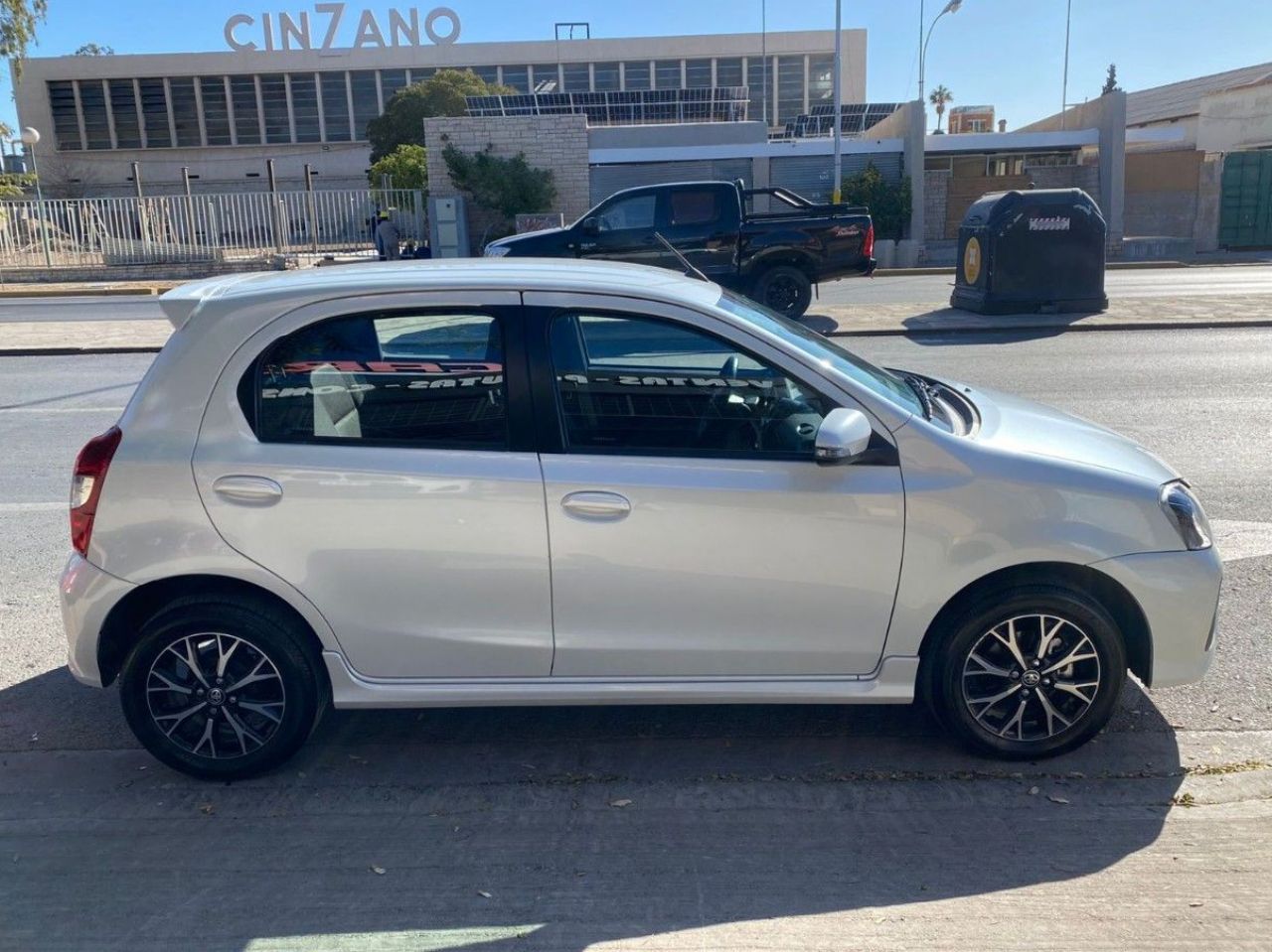 Toyota Etios Usado Financiado en San Juan, deRuedas