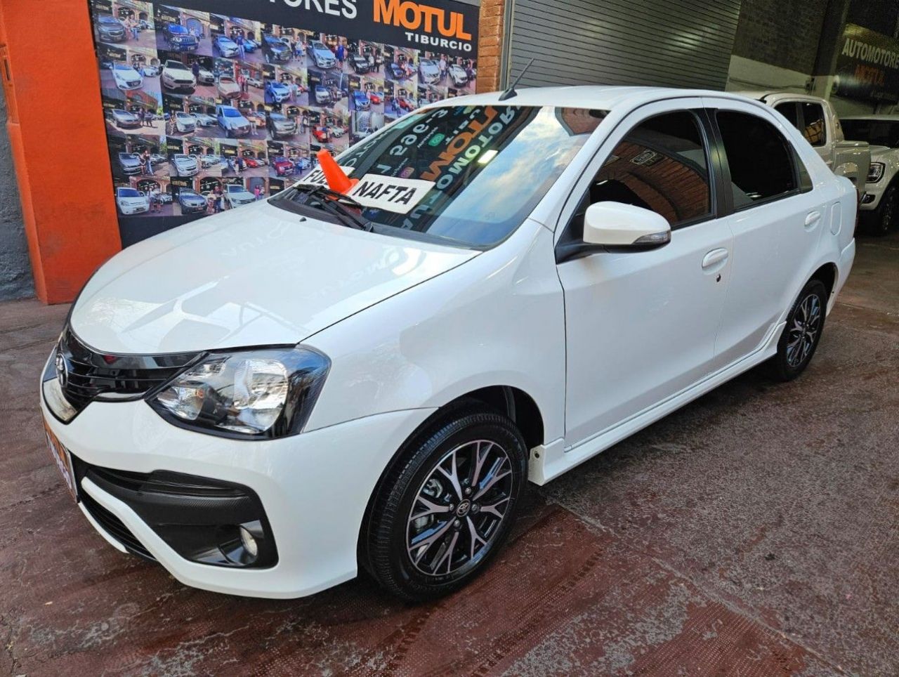 Toyota Etios Usado en Mendoza, deRuedas