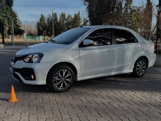 Toyota Etios Usado en Mendoza Financiado