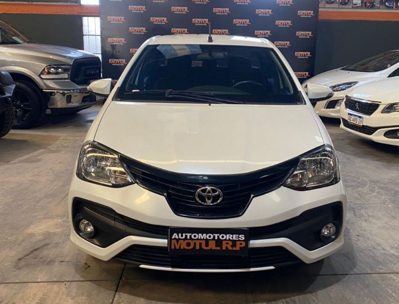 Toyota Etios Usado en Mendoza, deRuedas