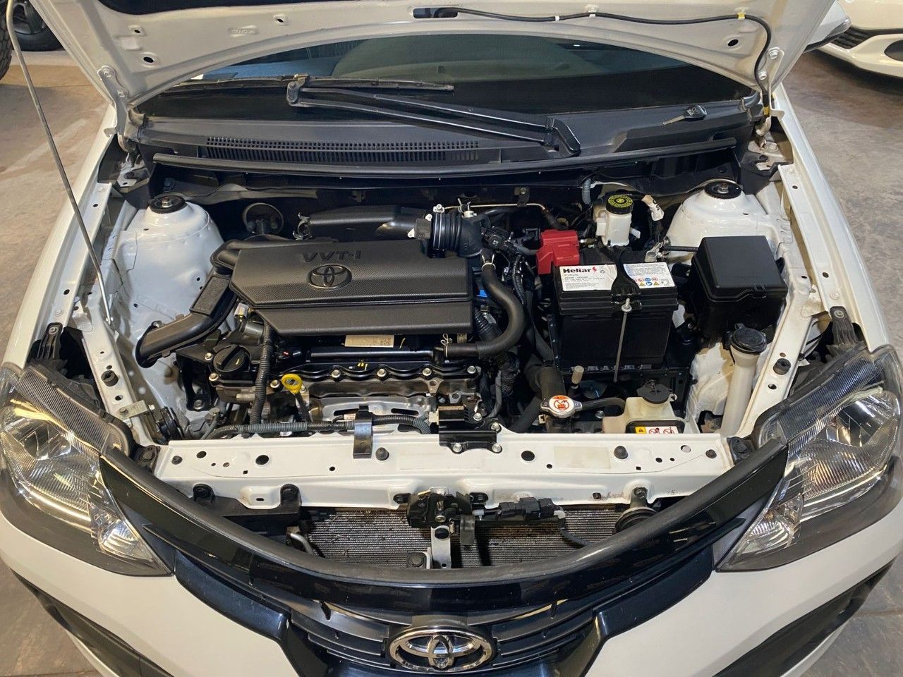 Toyota Etios Usado en Mendoza, deRuedas