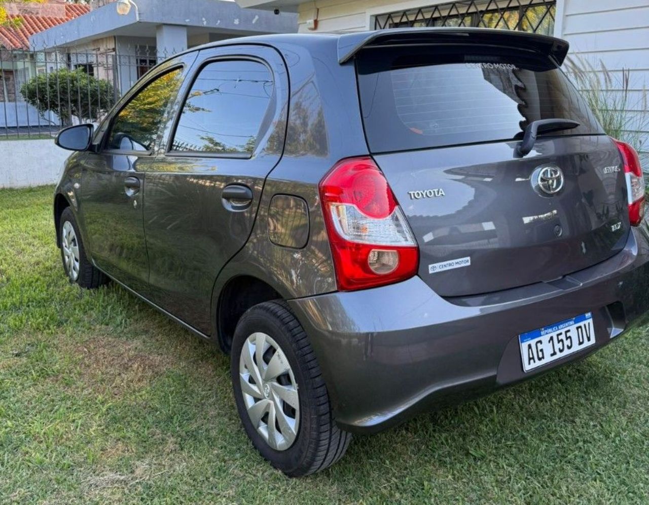 Toyota Etios Usado Financiado en Córdoba, deRuedas