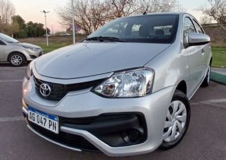 Toyota Etios Usado en Mendoza