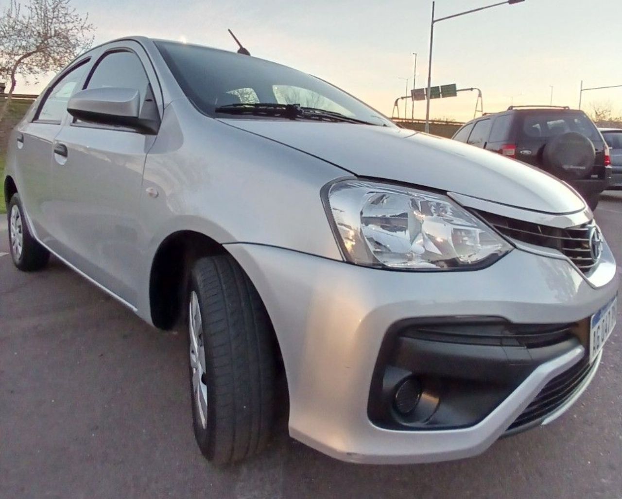 Toyota Etios Usado en Mendoza, deRuedas