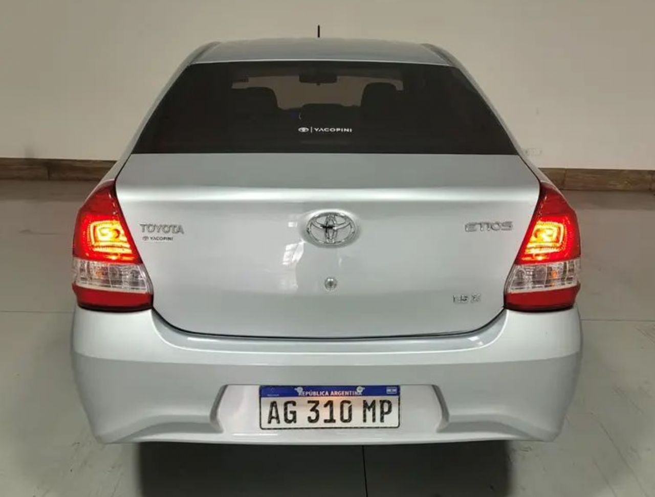 Toyota Etios Usado en Mendoza, deRuedas