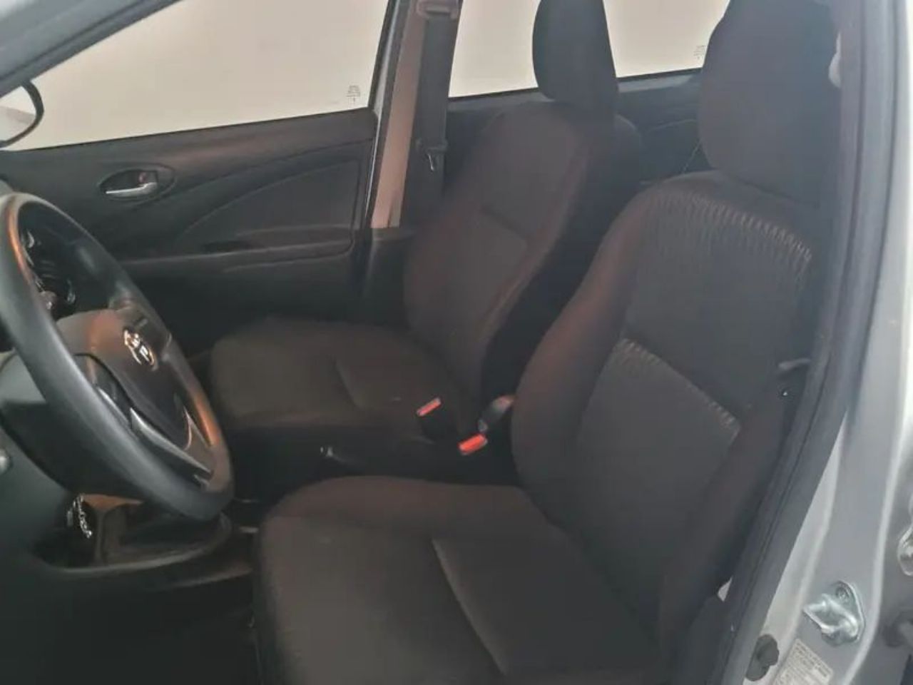 Toyota Etios Usado en Mendoza, deRuedas
