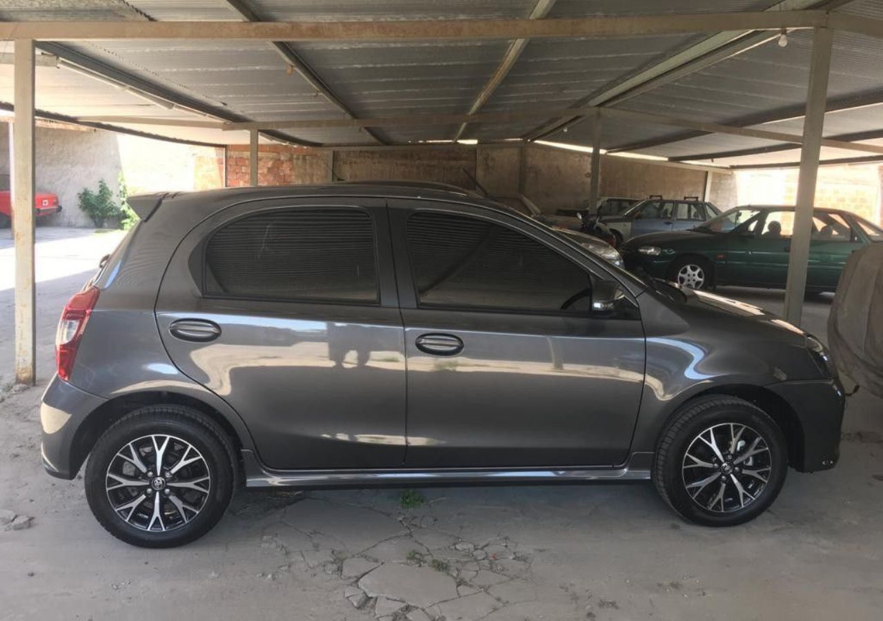 Toyota Etios Usado en Buenos Aires, deRuedas
