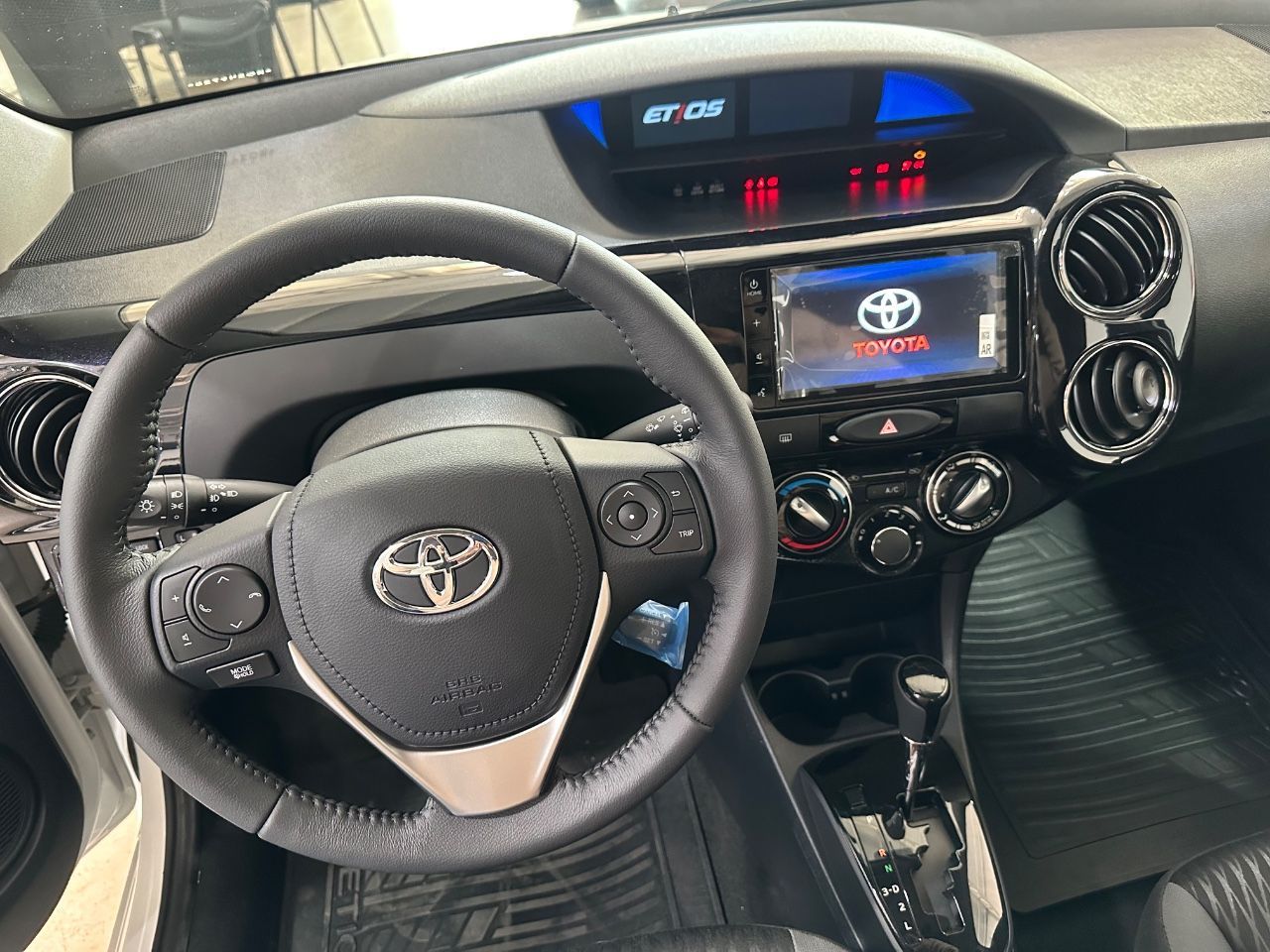 Toyota Etios Usado en Mendoza, deRuedas