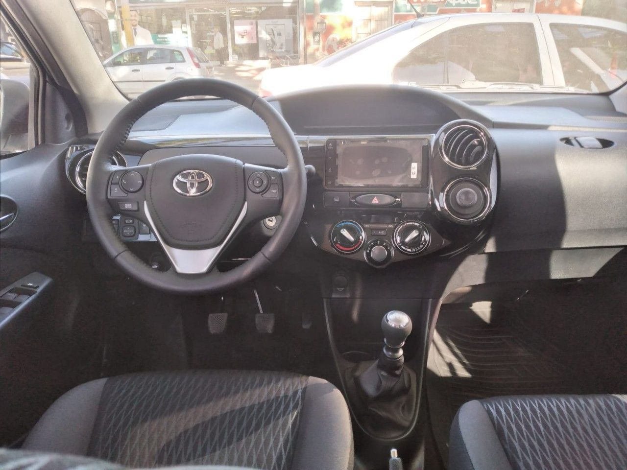 Toyota Etios Nuevo en Mendoza, deRuedas