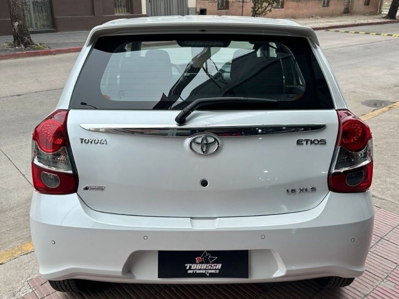 Toyota Etios Nuevo en Córdoba, deRuedas