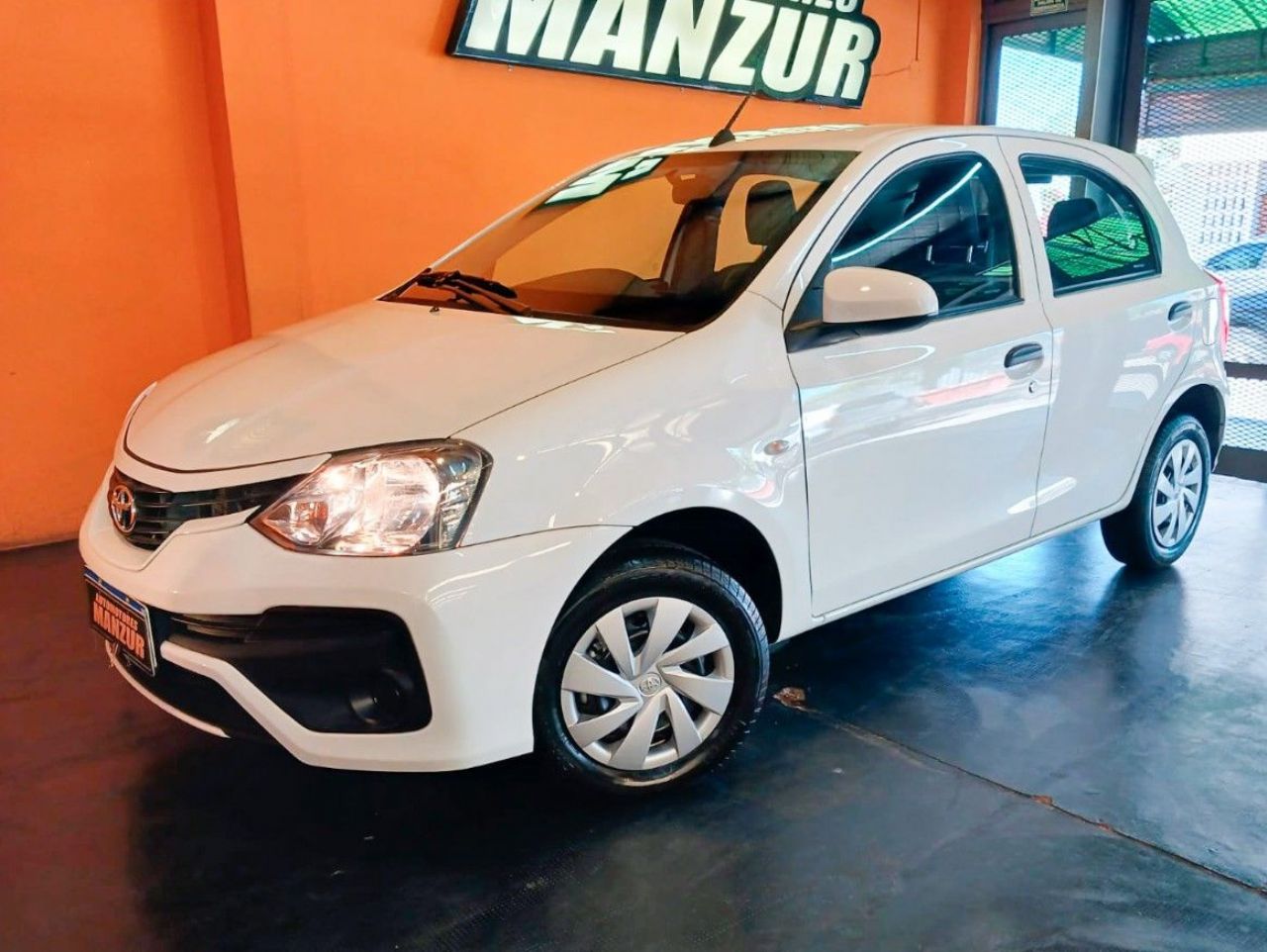 Toyota Etios Usado en Mendoza, deRuedas