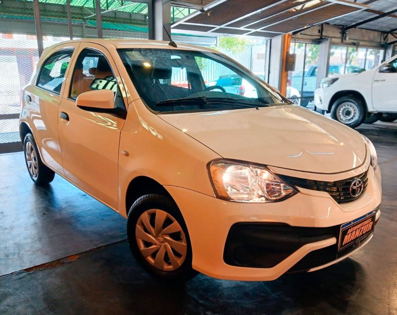 Toyota Etios Usado en Mendoza, deRuedas