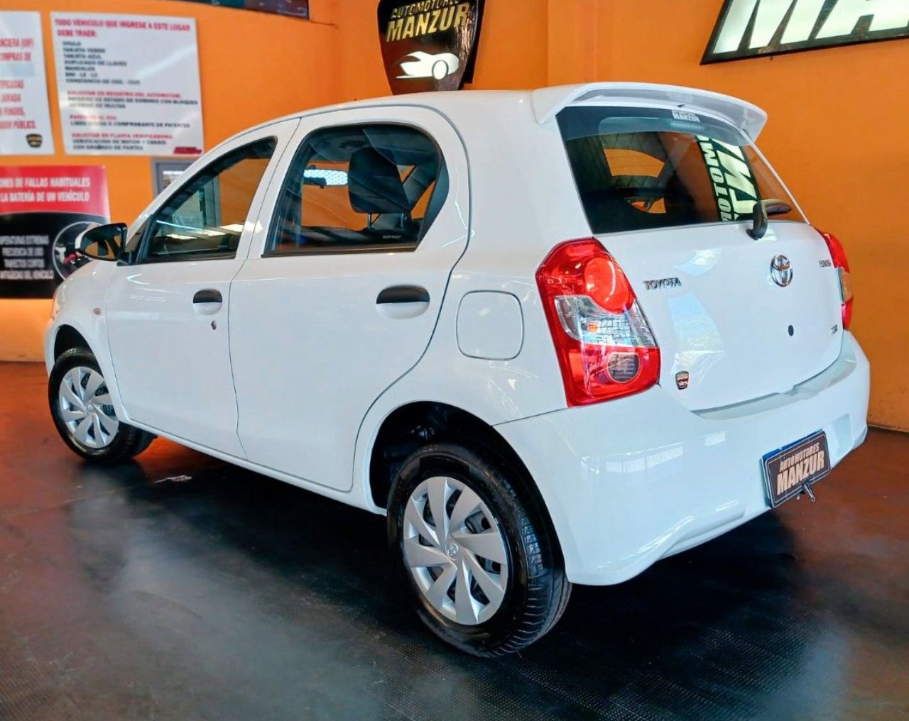 Toyota Etios Usado en Mendoza, deRuedas