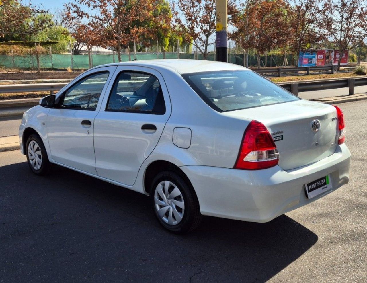 Toyota Etios Usado en Mendoza, deRuedas