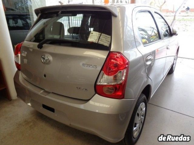 Toyota Etios Nuevo en Mendoza, deRuedas
