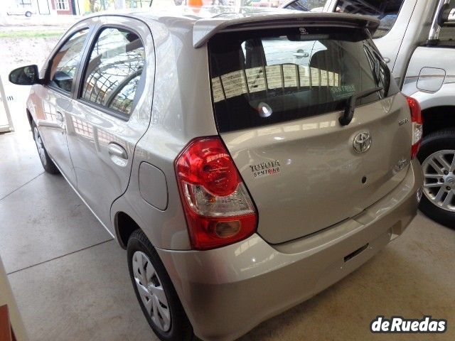 Toyota Etios Nuevo en Mendoza, deRuedas