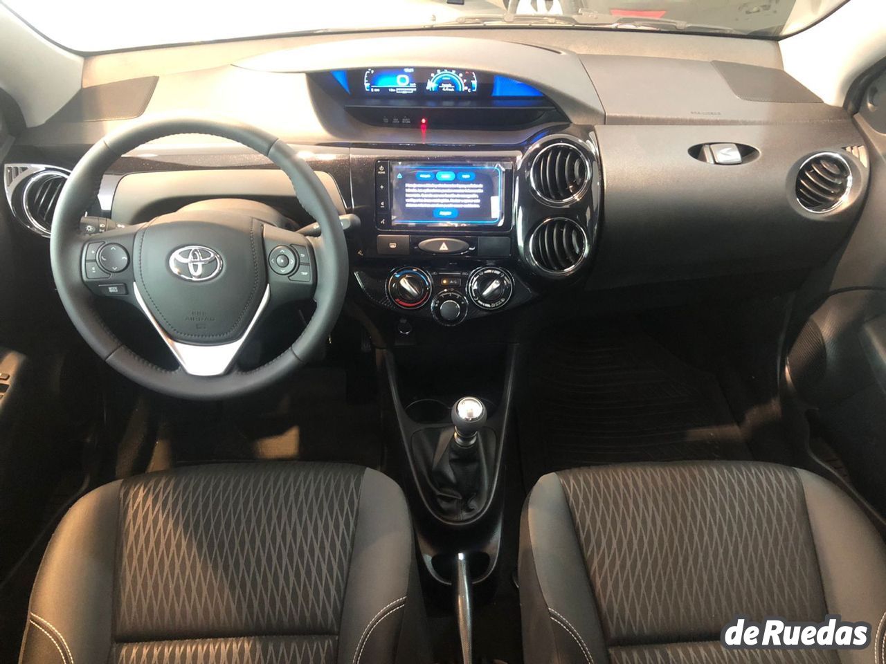 Toyota Etios Nuevo en Mendoza, deRuedas