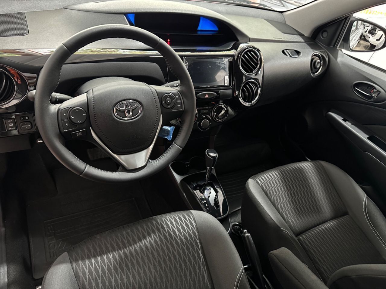 Toyota Etios Nuevo en Mendoza, deRuedas